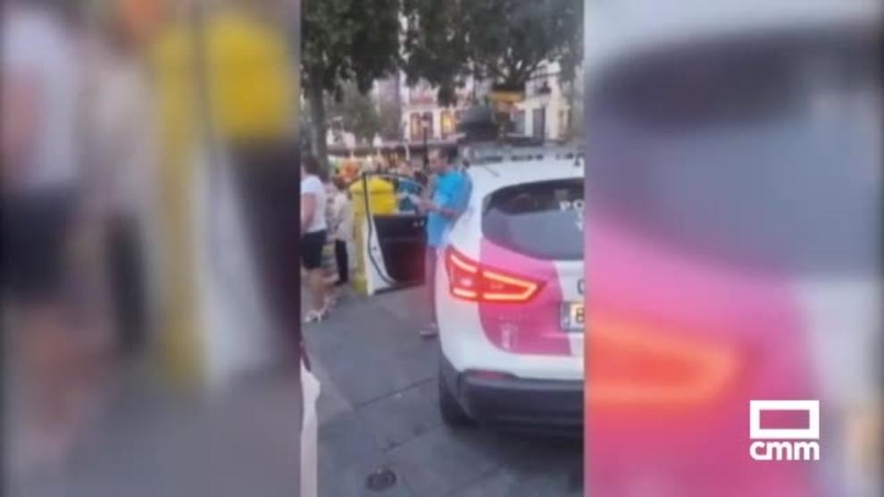 La Policía de Toledo investiga el uso del altavoz de un coche patrulla en  un acto antiabortista