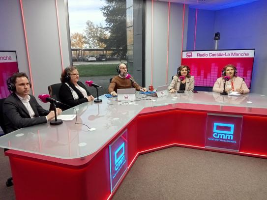 Presentación de la nueva aplicación "La guía sonora de Castilla-La Mancha" durante el programa de Radio Castilla-La Mancha "CLM Hoy".