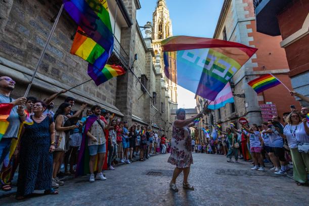 TOLEDO, 24/06/2023.- Manifestación por los derechos LGTBI hoy sábado en Toledo. EFE/Ángeles Visdómine