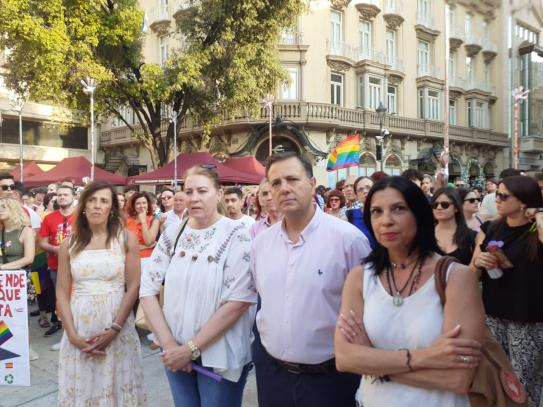 El alcalde de Albacete, el popular Manuel Serrano, acude a los actos del Día del Orgullo