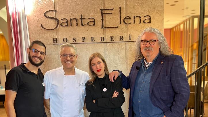 Luis Arroyo, chef Hospedería Santa Elena, Eva Gómez y Carlos Iserte