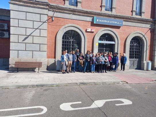 Una veintena de turistas de Madrid han llegado a Talavera de la mano del 'Tren de la Cerámica' de Renfe.