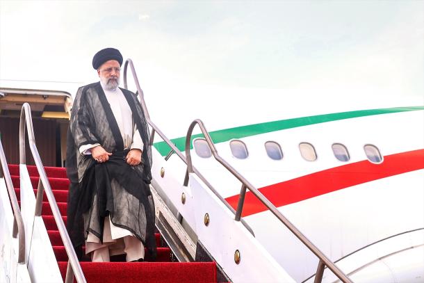 HANDOUT - 24 April 2024, Sri Lanka, Colombo: Iranian President Ebrahim Raisi arrives in Sri Lanka. Photo: -/Iranian Presidency/dpa - ATTENTION: editorial use only and only if the credit mentioned above is referenced in full
24/4/2024 ONLY FOR USE IN SPAIN