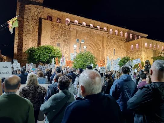 Más de mil personas claman en Torrenueva contra la minería de tierras raras en Ciudad Real