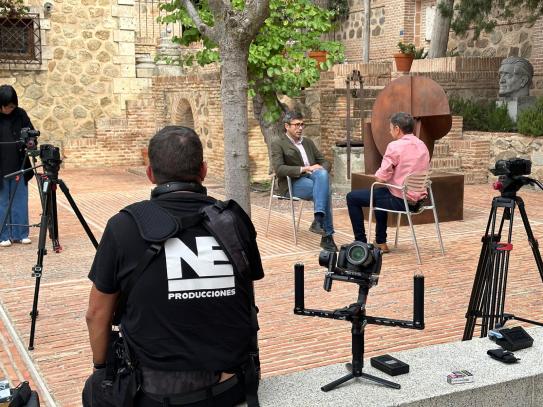 Momento de la grabación del programa de "Héroes Anónimos" dedicado a la Real Academia de Toledo.