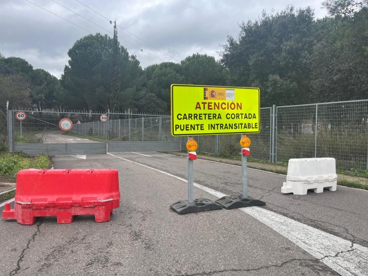 Cortada esta carretera de la CHTajo que une ambas márgenes del embalse de Cazalegas