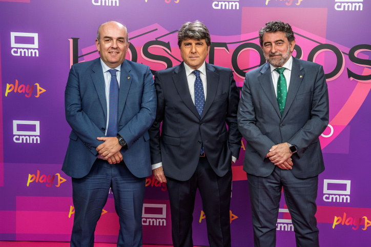 Enrique Muñoz, Director División de Negocio de Eurocaja Rural; el periodista José Miguel Martín de Blas y Miguel Ángel Escalante Director Relaciones Institucionales de Eurocajarural