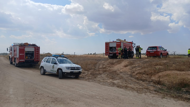 Efectivos del Sepei desplazados al lugar del incendio (Higueruela, Albacete)