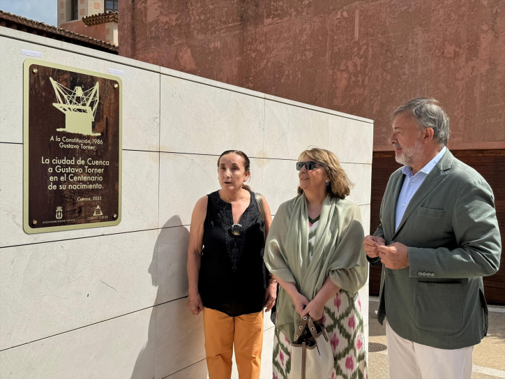 (Foto de ARCHIVO)
Cuenca coloca una placa por el centenario del nacimiento de Torner junto a su Monumento a la Constitución

REMITIDA / HANDOUT por AYTO CUENCA
Fotografía remitida a medios de comunicación exclusivamente para ilustrar la noticia a la que hace referencia la imagen, y citando la procedencia de la imagen en la firma
24/7/2025