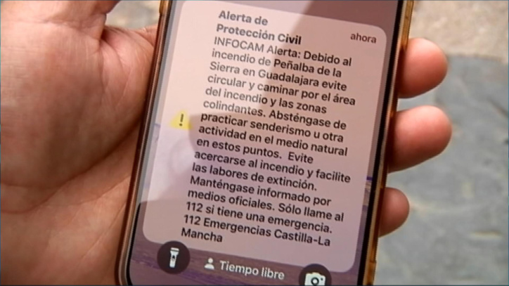 Mensaje "Es-Alert" por el incendio en el Pico del Lobo