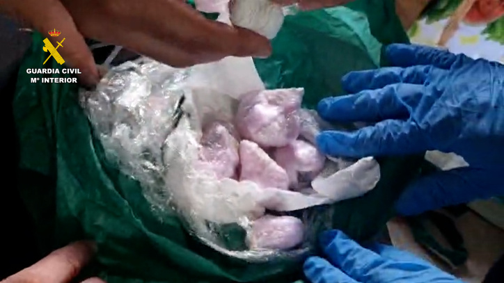 Droga intervenida en una vivienda de Bargas.