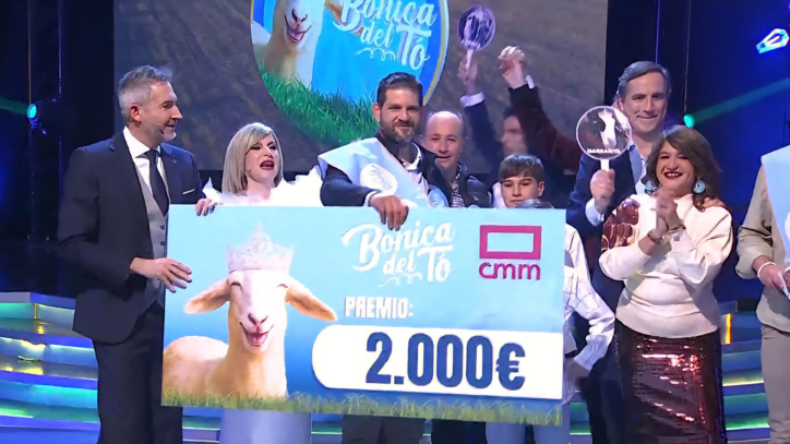 Momento en el que Careta se proclama campeona del concurso 'Bonica del Tó'