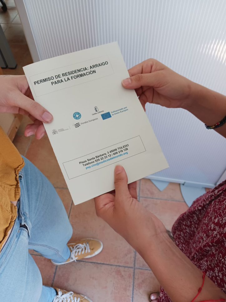 En su labor por mejorar la situación de estas mujeres, realizan itinerarios personalizados para la recuperación y el refuerzo de las capacidades sociolaborales de mujeres víctimas de trata, explotación sexual o en situación de prostitución en Albacete, Toledo y Ciudad Real