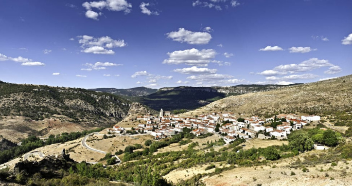 Una postal del entorno natural de Huélamo