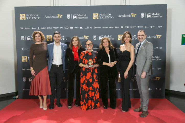 Equipo de CMM que acompañó a Idoia Bilbao en la gala de entrega