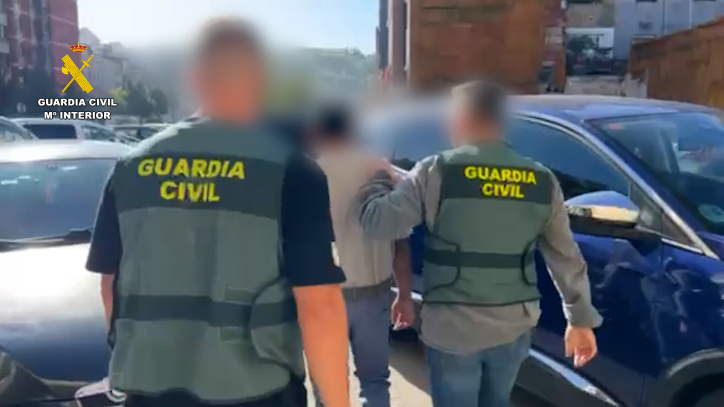 Liberado un octogenario usado por una red criminal de Bizkaia para estafas por internet: hay víctimas de Albacete y Toledo