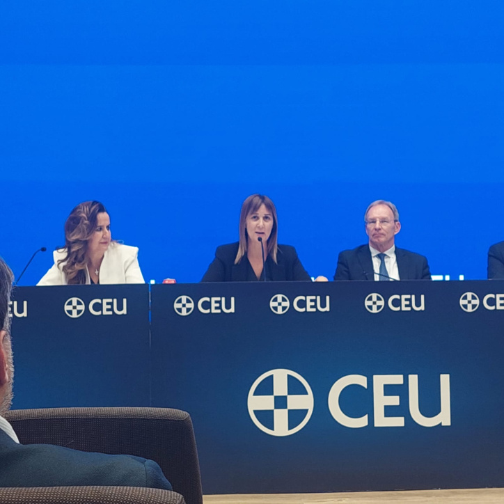 La doctora Vanesa Berlanga durante su intervención en la presentación de 'Mujeres de ETA, mujeres contra ETA'