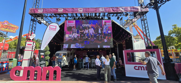 Carpa de CMM en la Feria de Albacete