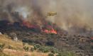 (Foto de ARCHIVO)
Un helicóptero trabaja en la extinción del incendio provocado en Chiloeches, a 19 de julio de 2022, en Chiloeches, Guadalajara, Castilla La Mancha (España). El incendio en Chiloeches ha pasado a ser declarado de nivel 2 por posible afección a bienes de naturaleza no forestal y posible afección por humo a la población. Trabajan para controlarlo 10 medios, de los que dos son aéreos, y 47 personas. El fuego ha sido detectado pasadas las 15:45 horas y está afectando a una superficie agrícola. Hasta el momento han participado en el operativo 14 medios y 67 personas.

RAFAEL MARTÍN / Europa Press
19 JULIO 2022;CHILOECHES;GUADALAJARA;CASTILLA LA MANCHA;INCENDIO
19/7/2022
