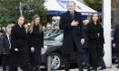El rey Felipe VI (c), la reina Letizia (d), la princesa LEonor (i) y la infanta Sofía (23d) asisten a la misa por la princesa Irene de Grecia en la Catedral de Atenas, este lunes. La princesa Irene de Grecia será enterrada este lunes en el cementerio de Tatoi de Atenas tras el funeral que se celebrará en la Catedral Metropolitana al que asistirán la familia real española y otros representantes de monarquías europeas. EFE/ Mariscal