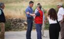 El presidente del Gobierno, Pedro Sánchez (i), y el presidente de Castilla-La Mancha, Emiliano García-Page (d), durante una visita al Puesto de Mando Avanzado por el incendio de La Mierla, a 22 de julio de 2026, en Tamajón, Guadalajara, Castilla-La Mancha (España). Sánchez acude a las instalaciones del Puesto de Mando Avanzado (PMA) para supervisar las tareas de extinción y la evolución técnica del incendio forestal originado en La Mierla el pasado 16 de julio, realizando un recorrido por las hectáreas afectadas en la comarca acompañado por el presidente de Castilla-La Mancha y el delegado del Gobierno en Castilla-La Mancha.

Alejandro Martínez Vélez / Europa Press
22/7/2026