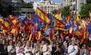 MADRID, 24/09/2023.- Asistentes al acto del PP celebrado en la plaza de Felipe II en defensa de la igualdad de todos los españoles, este domingo en Madrid. EFE/ Borja Sánchez Trillo