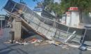 Estructura de entrada a Farcama situada frente a la Puerta de Bisagra y junto a la oficina de Turismo