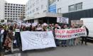 Protesta de profesionales sanitarios ante el Hospital de A Coruña

REMITIDA / HANDOUT por CIG
Fotografía remitida a medios de comunicación exclusivamente para ilustrar la noticia a la que hace referencia la imagen, y citando la procedencia de la imagen en la firma
13/2/2025