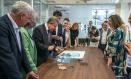 El presidente de Castilla-La Mancha en la nueva empresa de reciclaje de Cabanillas.