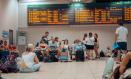 (Foto de ARCHIVO)
Decenas de personas afectadas por los retrasos en varios trenes, en la estación de tren de Chamartín, a 20 de agosto de 2024, en Madrid (España). Una incidencia que ha afectado a la electrificación de la estación Madrid Chamartín-Clara Campoamor ha ocasionado demoras y retrasos de hasta 40 minutos en trenes de alta velocidad con origen y destino en esta estación. La incidencia ha afectado inicialmente a tres trenes, dos de ellos Avant de Renfe entre Madrid y Valladolid y el otro, un Iryo Madrid-Alicante. Posteriormente, en torno a las 19.00 horas unos 6 trenes se habían visto afectados, con demoras medias de 30 minutos. Adif está coordinándose con las empresas ferroviarias y algunos trenes se están derivando a Atocha. También se están regulando los accesos para evitar aglomeraciones e incrementándose el número de personas para asistir a los viajeros y el personal de Adif trabaja ya para solucionar la incidencia en el menor tiempo posible.

Gabriel Luengas / Europa Press
20 AGOSTO 2024;CHAMARTÍN;RETRASOS;AVERÍA;DEMORADOS;ADIF;RENFE;TRENES;ESTACIÓN
20/8/2024