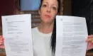 Sara Cabra, tía de la menor, denuncia una decisión judicial “incomprensible e injusta” que, asegura, pone en entredicho el bienestar de la menor.