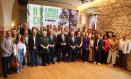 El Consejero de Agricultura, Ganadería y Desarrollo Sostenible, Julián Martínez Lizán, en el centro durante la presentación de la II Vuelta Ciclista a la región que emitirá CMM.
