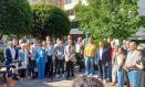 Aprecu ha leído un manifiesto con el respaldo de todos los grupos políticos en la plaza del Altozano.