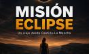 El viaje comienza con una presencia imposible de ignorar: el Sol.

En este primer capítulo, Misión Eclipse se adentra en el origen de un fenómeno capaz  de detener nuestras rutinas y obligarnos a mirar hacia el cielo. Para comprender qué está a punto de suceder, visitamos algunos de los lugares desde los que Castilla-La Mancha observa, estudia y explica el universo.  
Nos acompañan Pablo de Vicente, director del Observatorio de Yebes; Elena González, responsable de divulgación del centro; y José María Sánchez, del Museo de las Ciencias de Castilla-La Mancha. 

Ciencia, emoción y misterio se unen en el comienzo de una cuenta atrás que cambiará nuestra manera de mirar al Sol.