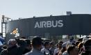 (Foto de ARCHIVO)
Varias personas durante la cuarta jornada de huelga indefinida de empleados de Airbus, a 28 de agosto de 2026, en Getafe, Madrid (España). Aproximadamente 14.000 trabajadores de Airbus en España están llamados desde el martes a secundar una huelga indefinida en las seis plantas que tiene la multinacional en el país para reclamar mejores condiciones salariales y sociales. La planta de Airbus en Getafe es la más grande del grupo en España, con alrededor de nueve mil empleados.

Alberto Ortega / Europa Press
28/8/2026