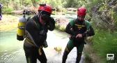 Los GEAS de la Guardia Civil realizan sus entrenamientos en el río Júcar