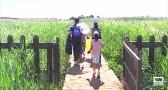 Decenas de voluntarios recogen los residuos en el entorno de as Lagunas de Villafranca