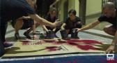Las alfombras de serrín del Corpus Christi convierten Elche de la Sierra en "un gran museo de arte efímero"
