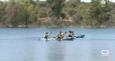 Actividades deportivas en Fernán Caballero que incluyen kayak