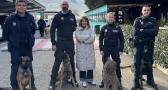 'Acoge, adopta' es un mensaje de las unidades caninas de la Policía Local de toda España