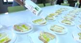 Alumnos de Puertollano degustan el mejor aceite de oliva en un desayuno saludable