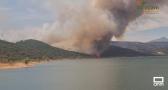 Cambia la estrategia en el incendio de La Mierla, de la defensa se pasa al ataque