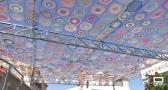 Paraguas y mandalas de ganchillo para afrontar el calor