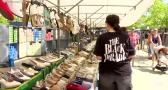 Una familia de tradición en el mercadillo de Illescas