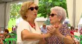 Mora se viste de fiesta con vermut, música y baile