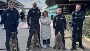 'Acoge, adopta' es un mensaje de las unidades caninas de la Policía Local de toda España
