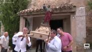 Procesión y aperitivo para despedir la fiesta de Arcos de la Sierra