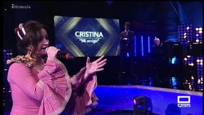 Actuación de Cristina con el tema 