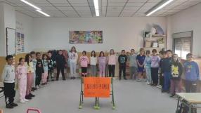 El CEIP Santa María la Blanca de Barcience canta con Rozalén