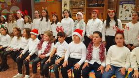 El CEIP Príncipe de Asturias de Almansa canta con Rozalén